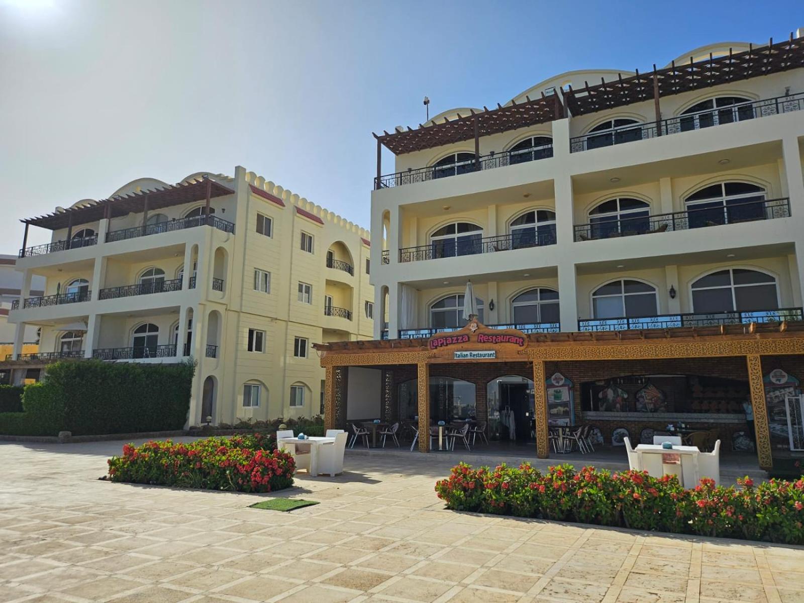 Palm Beach Piazza Apart Hotel Sahl Hasheesh Hurghada Exteriör bild