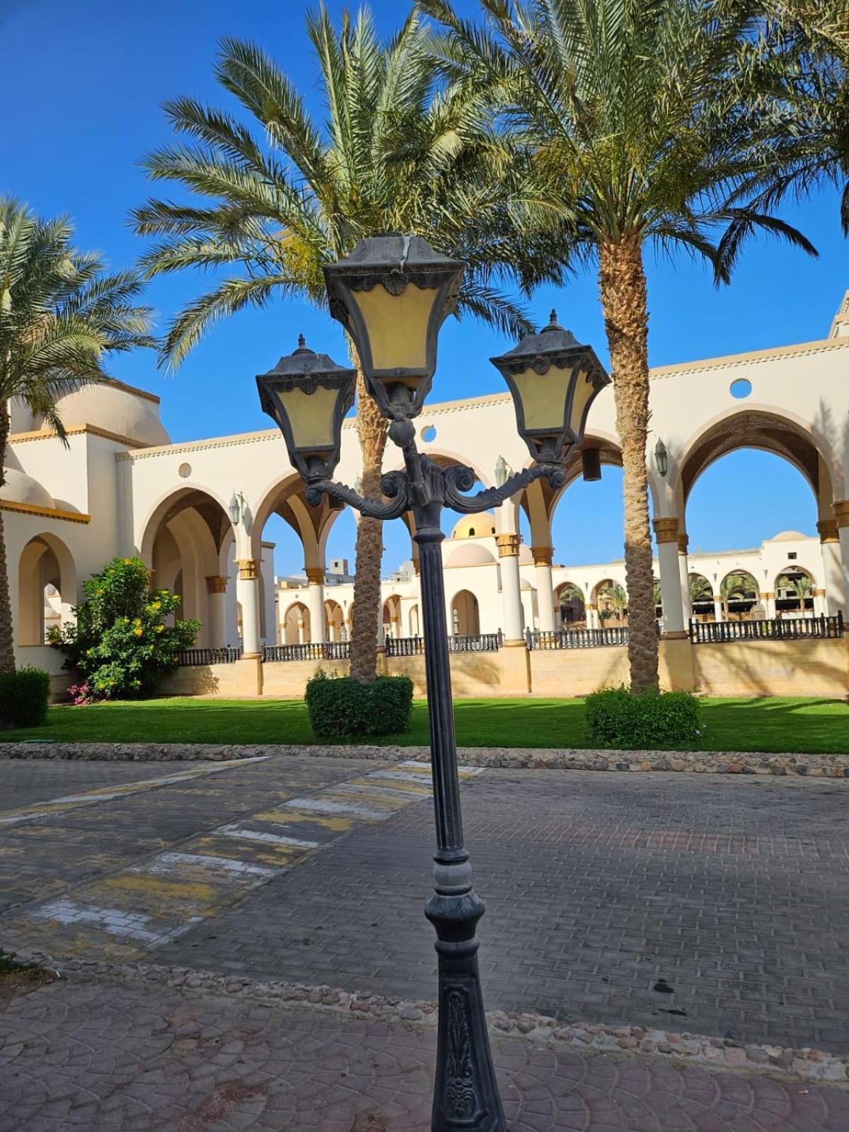 Palm Beach Piazza Apart Hotel Sahl Hasheesh Hurghada Exteriör bild