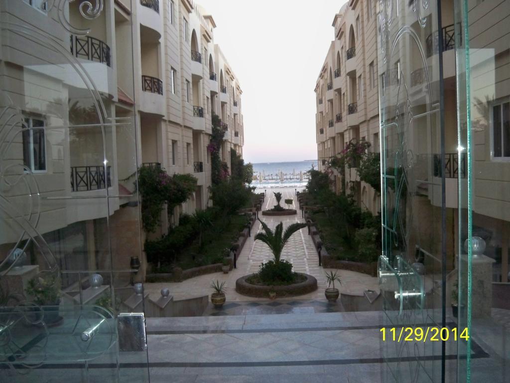 Palm Beach Piazza Apart Hotel Sahl Hasheesh Hurghada Exteriör bild